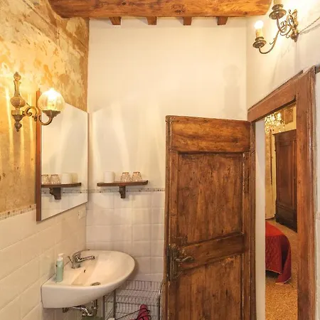 Due Borghi 3* 피사