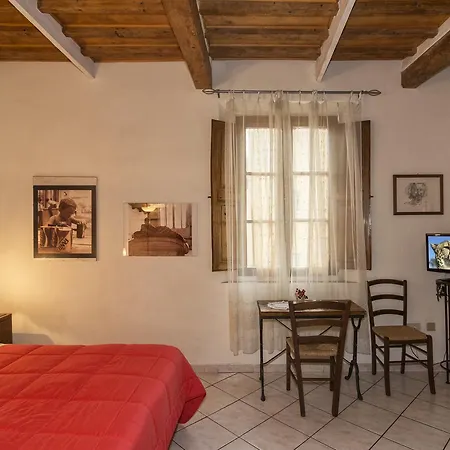 Due Borghi Oda ve Kahvaltı Pisa